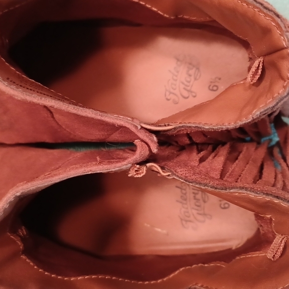 FADED GLORY FAUX SUEDE SOUTHWEST ANKLE BOOTS - Picture 6 of 8